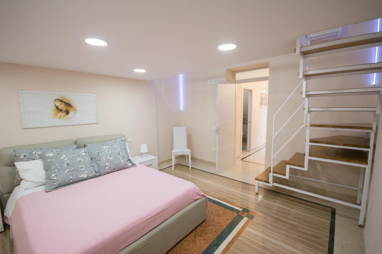 Al Vecchio Fontanile Bed and Breakfast Lesina Buitenkant foto